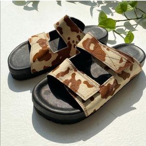 Nuance Cow Print Sandals | Lisa Says Gah! Sz 8